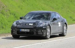 Porsche Panamera 2022 - Foto spia 12-05-2021