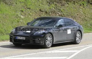 Porsche Panamera 2022 - Foto spia 12-05-2021