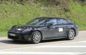 Porsche Panamera 2022 - Foto spia 12-05-2021