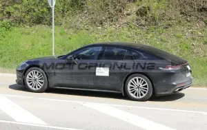 Porsche Panamera 2022 - Foto spia 12-05-2021
