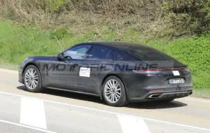 Porsche Panamera 2022 - Foto spia 12-05-2021