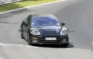 Porsche Panamera 2023 - Foto spia 12-05-2022 - 7