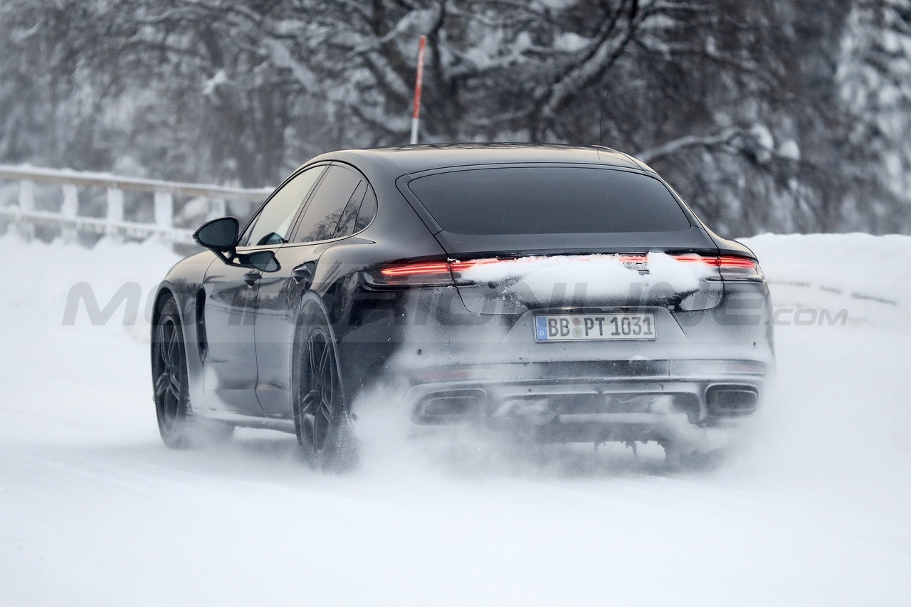 Porsche Panamera 2024 - Foto Spia 07-01-2022
