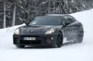 Porsche Panamera 2024 - Foto Spia 07-01-2022 - 11