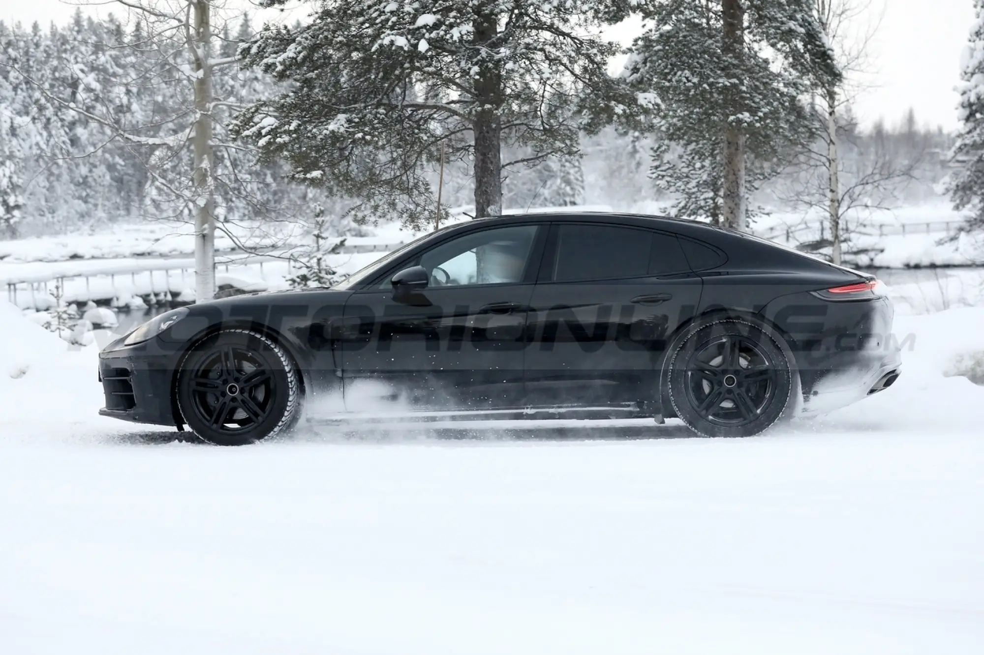 Porsche Panamera 2024 - Foto Spia 07-01-2022 - 3