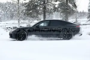 Porsche Panamera 2024 - Foto Spia 07-01-2022 - 3