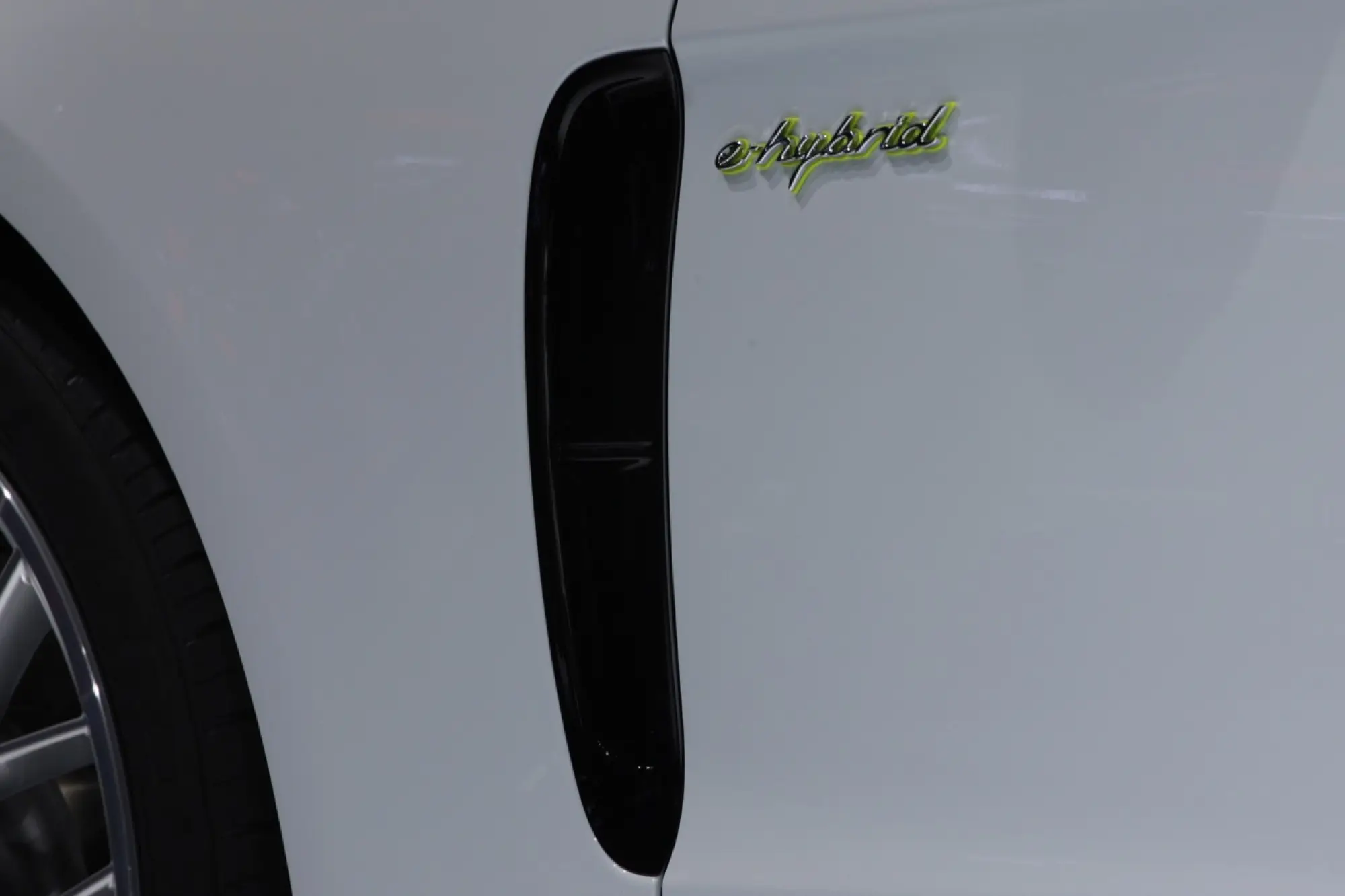 Porsche Panamera 4 E-Hybrid - Salone di Parigi 2016 - 1