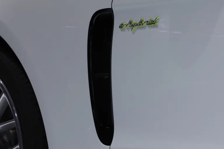 Porsche Panamera 4 E-Hybrid - Salone di Parigi 2016 - 1