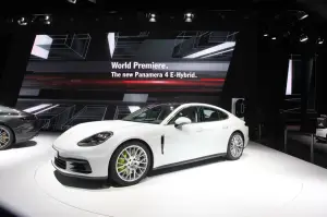 Porsche Panamera 4 E-Hybrid - Salone di Parigi 2016