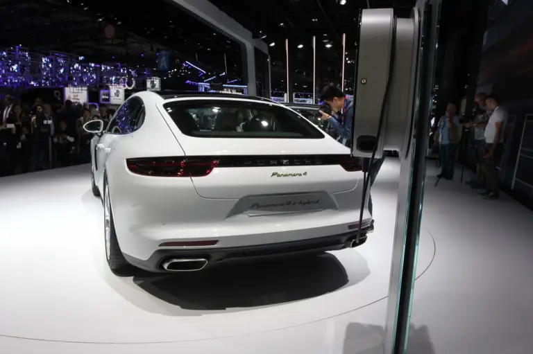 Porsche Panamera 4 E-Hybrid - Salone di Parigi 2016 - 8