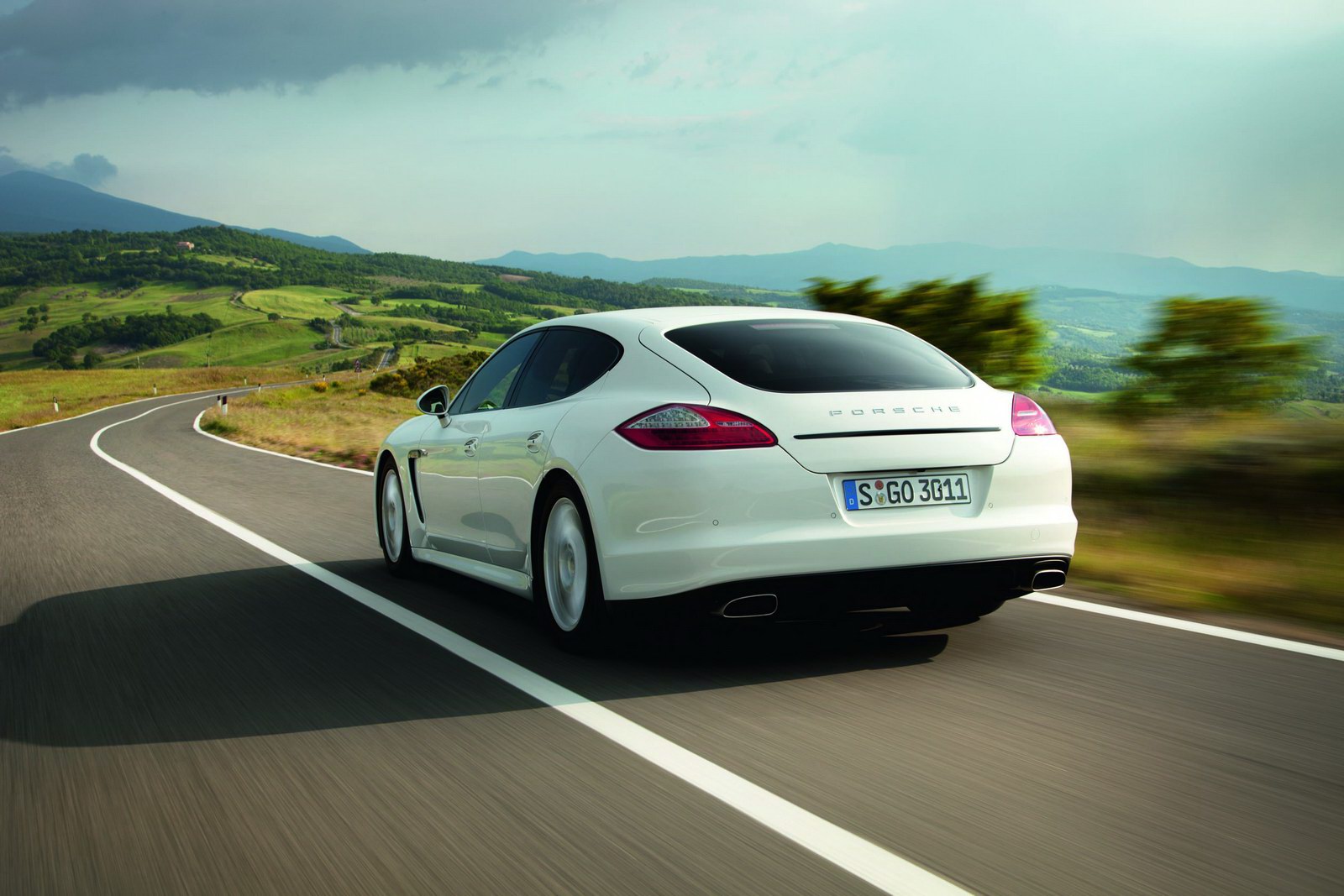 Porsche Panamera Diesel 2011
