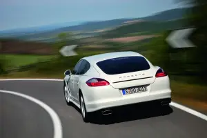 Porsche Panamera Diesel 2011