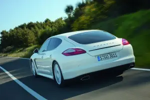 Porsche Panamera Diesel 2011