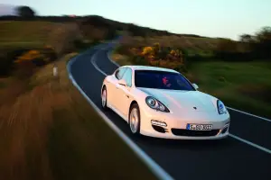 Porsche Panamera Diesel 2011