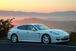 Porsche Panamera Diesel 2011