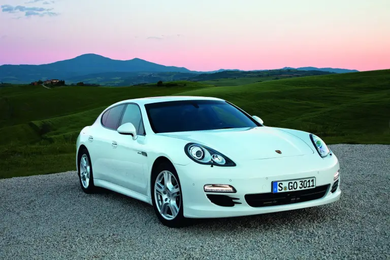 Porsche Panamera Diesel 2011 - 19