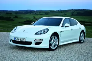 Porsche Panamera Diesel 2011