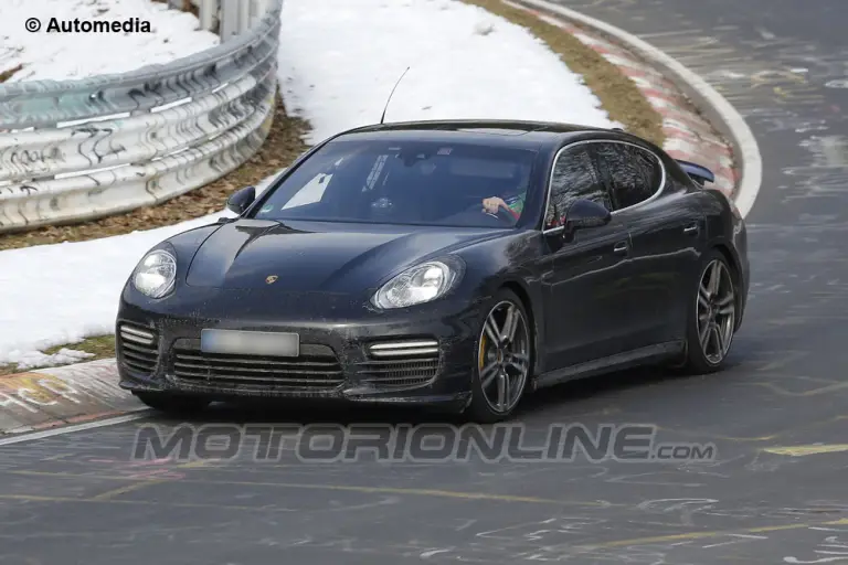 Porsche Panamera facelift - Foto spia 26-03-2013 - 2
