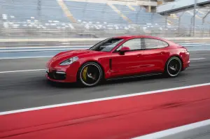 Porsche Panamera GTS e GTS Sport Turismo - 6