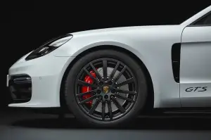 Porsche Panamera GTS e GTS Sport Turismo - 9