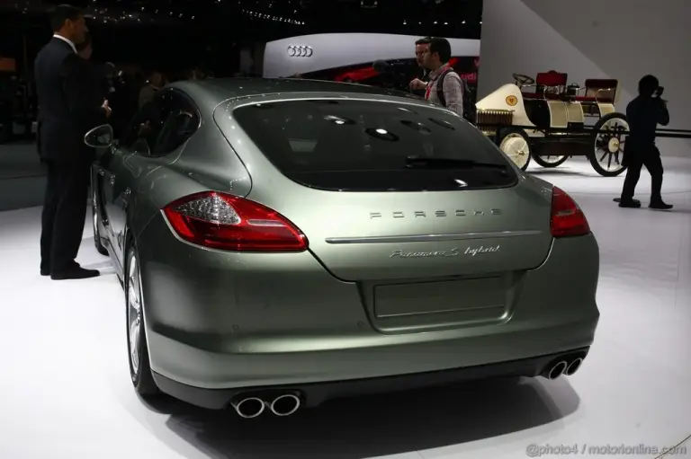 Porsche Panamera Hybrid Ginevra 2011 - 6