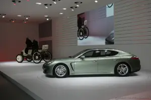 Porsche Panamera Hybrid Ginevra 2011 - 15
