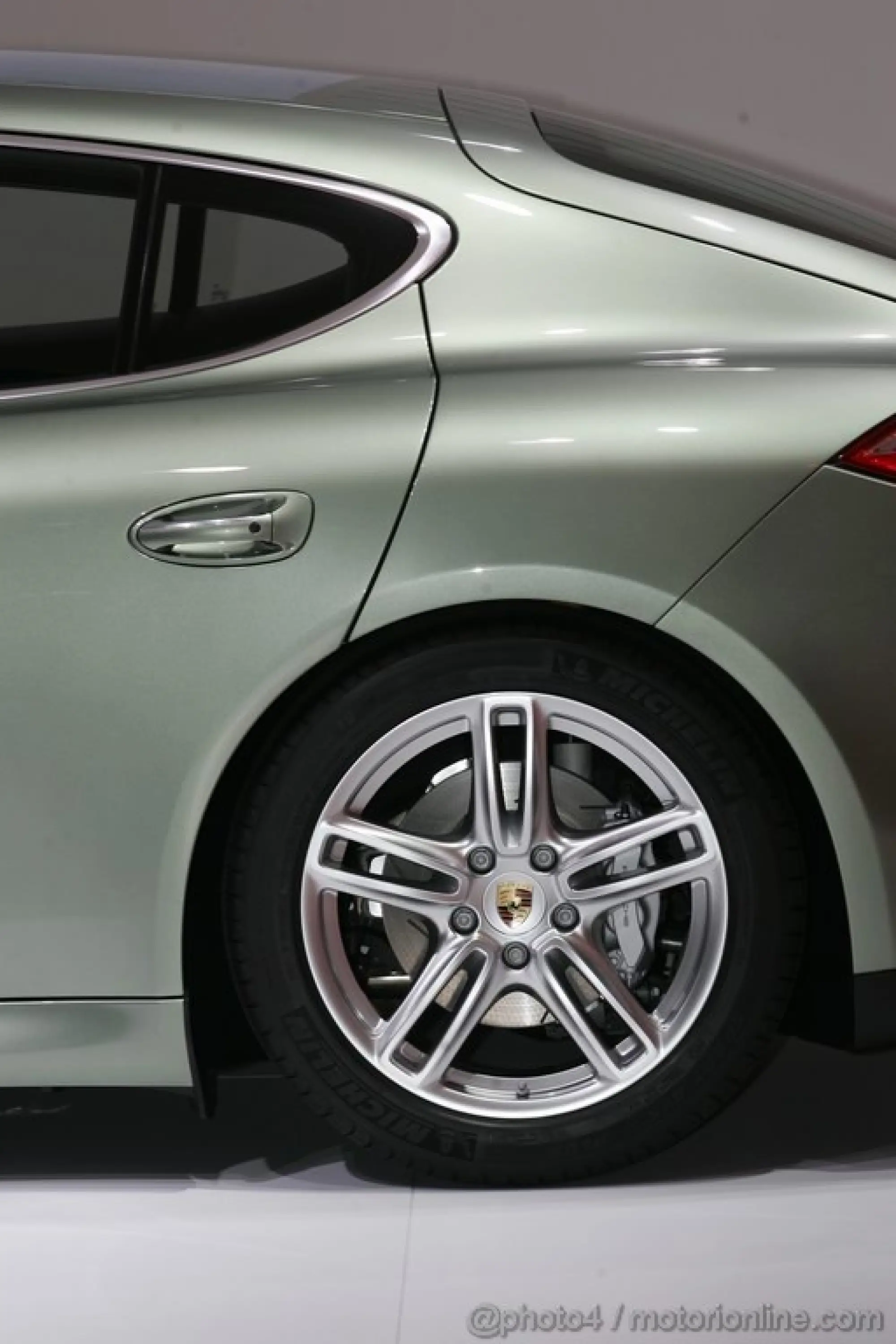 Porsche Panamera Hybrid Ginevra 2011 - 17