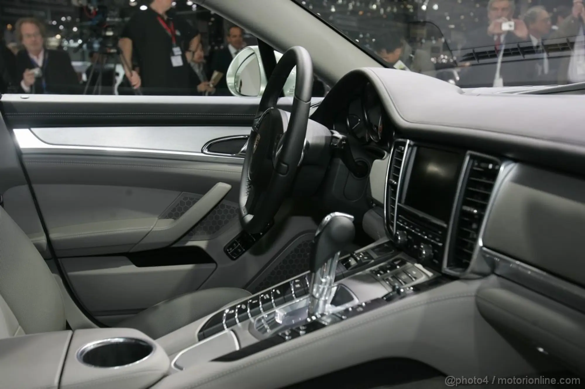 Porsche Panamera Hybrid Ginevra 2011 - 19