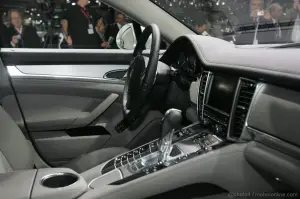 Porsche Panamera Hybrid Ginevra 2011 - 19