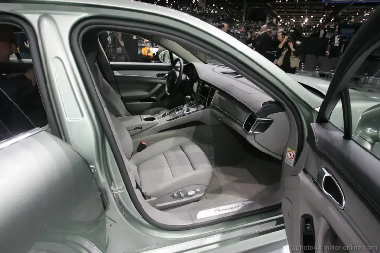 Porsche Panamera Hybrid Ginevra 2011 - 21