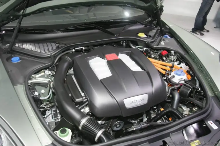 Porsche Panamera Hybrid Ginevra 2011 - 23