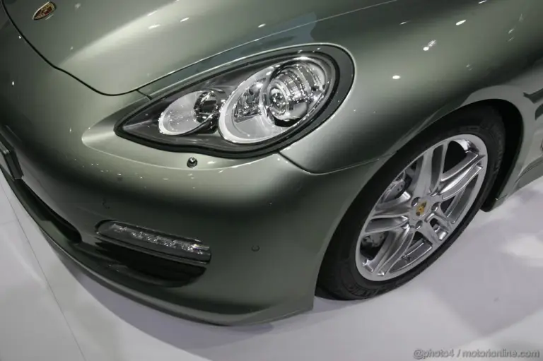 Porsche Panamera Hybrid Ginevra 2011 - 26