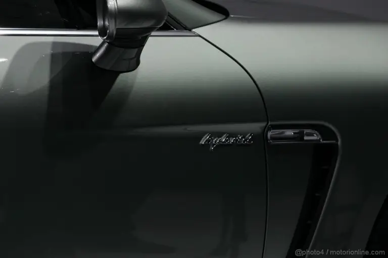 Porsche Panamera Hybrid Ginevra 2011 - 31