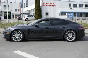 Porsche Panamera MY 2017 - Foto spia 01-04-2016