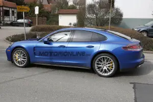 Porsche Panamera MY 2017 - Foto spia 01-04-2016