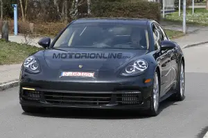 Porsche Panamera MY 2017 - Foto spia 01-04-2016