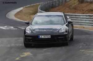 Porsche Panamera MY 2017 - Foto spia 25-03-2015