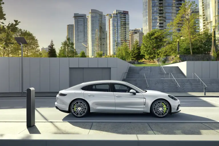 Porsche: Panamera Turbo Executive, Panamera 4 E-Hybrid Executive, Panamera 4S Executive, Panamera 4 Executive - 9