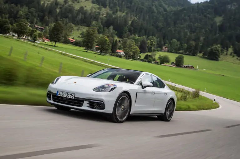 Porsche Panamera - primo contatto - 17