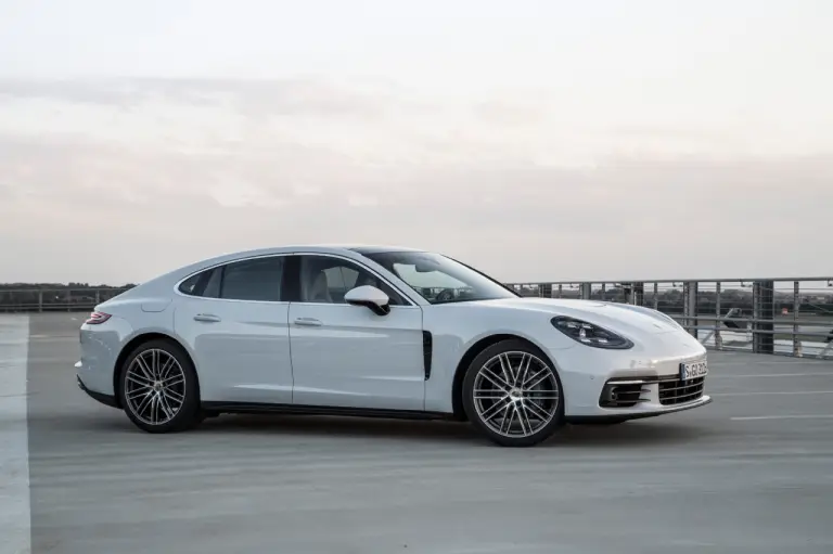 Porsche Panamera - primo contatto - 50