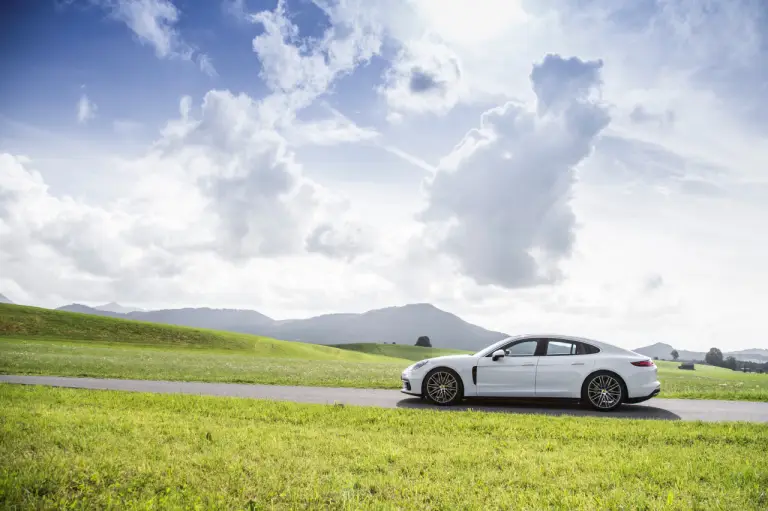 Porsche Panamera - primo contatto - 125