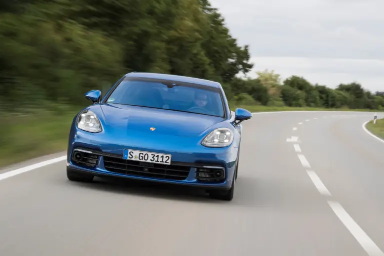 Porsche Panamera - primo contatto - 154