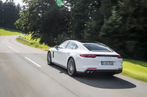 Porsche Panamera - primo contatto - 233