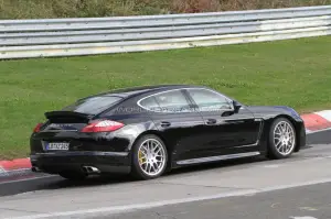 Porsche Panamera restyling foto spia ottobre 2011