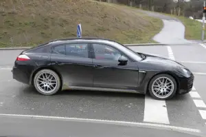 Porsche Panamera restyling spy - 9