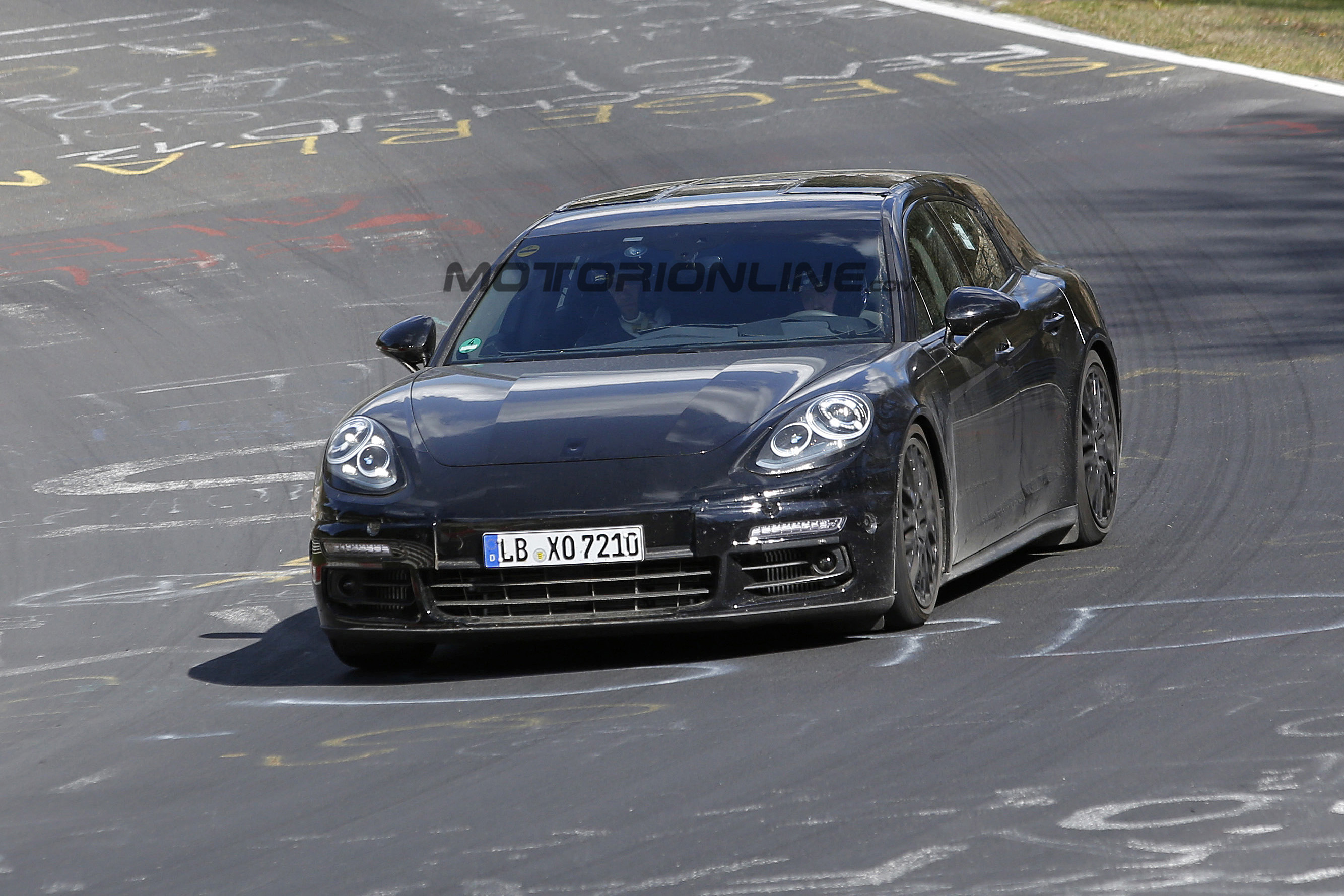 Porsche Panamera Shooting Brake - Foto spia 13-04-2016