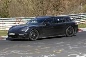 Porsche Panamera Shooting Brake - Foto spia 13-04-2016
