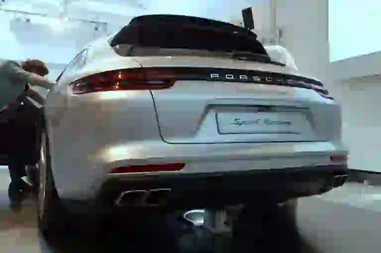 Porsche Panamera Sport Turismo - anteprima italiana - 15