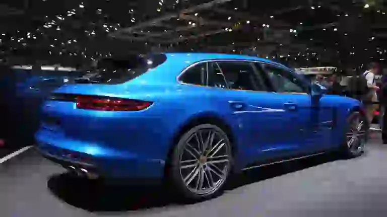 Porsche Panamera Sport Turismo - Salone di Ginevra 2017 - 6