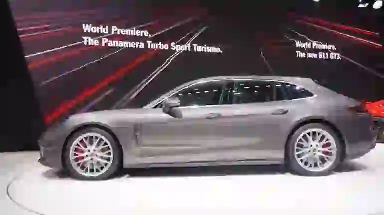 Porsche Panamera Sport Turismo - Salone di Ginevra 2017 - 9